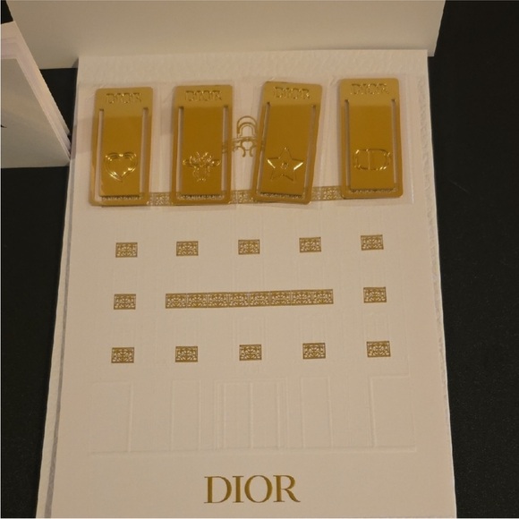 Dior Luxurious Gold Tone Bookmark Set - Picture 2 of 6